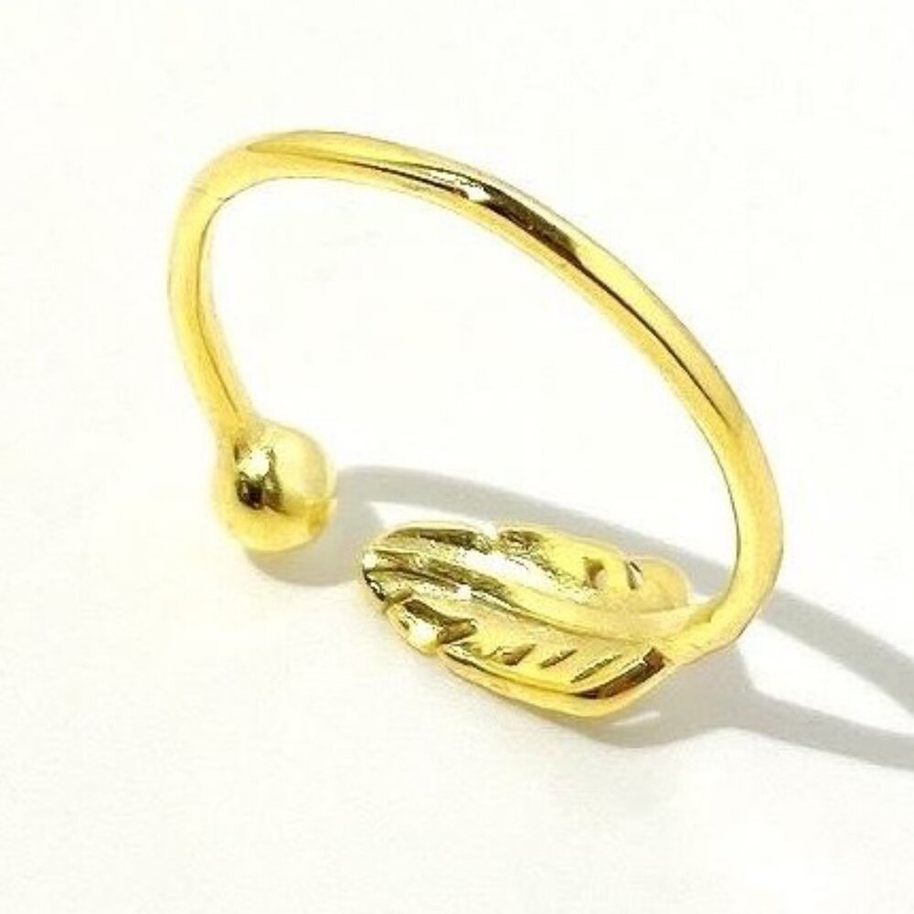 18K Yellow Gold Plated over 925 Sterling Silver adjustable Feather Ring - Picture 4 of 4